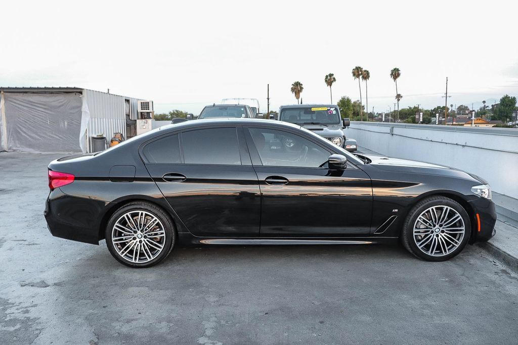 Used 2020 BMW 530e w/ M Sport Package RWD image 13