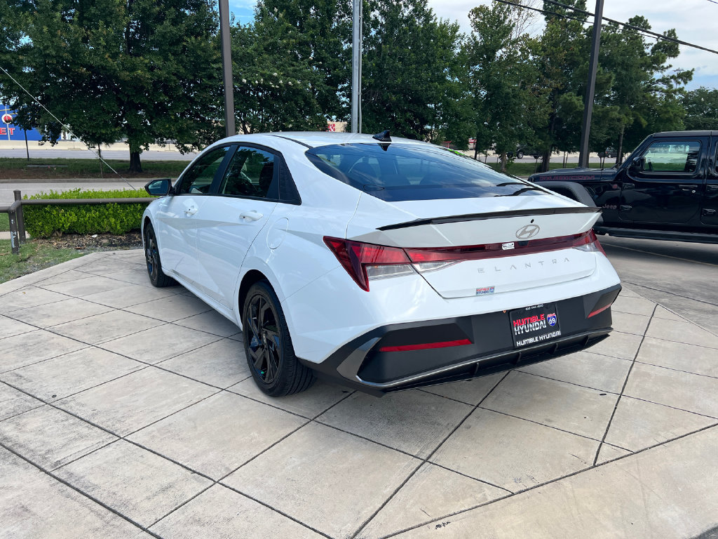 Certified 2026 Hyundai Elantra Sport FWD image 13