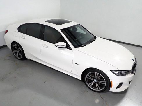 Used 2023 BMW 330e *NAVIGATION, CURVED DISPLAY, S w/ Convenience Package image 12