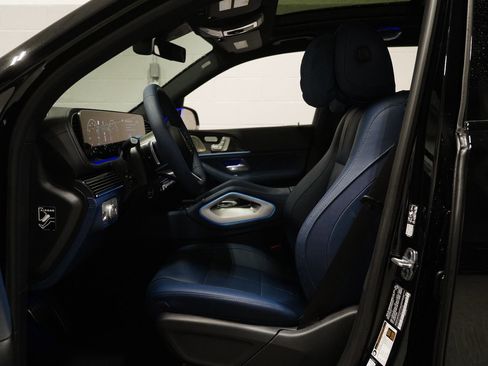 New 2026 Mercedes-Benz GLS 580 4MATIC image 14