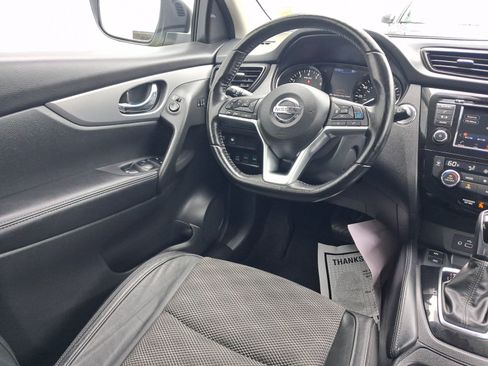 Used 2020 Nissan Rogue Sport SV w/ Technology Package AWD/4WD image 22