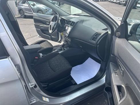 Used 2025 Mitsubishi Outlander Sport AWD image 17