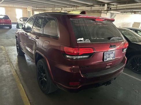 Used 2020 Jeep Grand Cherokee Altitude image 2