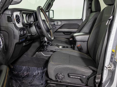 Used 2024 Jeep Wrangler Unlimited Sahara AWD/4WD image 22