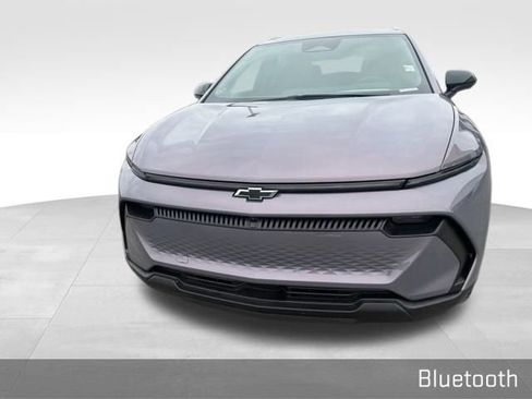 Used 2026 Chevrolet Equinox EV LT w/ LPO, Blackout Package image 5