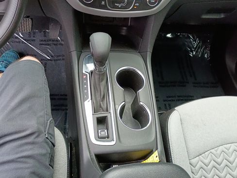 Used 2024 Chevrolet Equinox LS w/ LS Convenience Package FWD image 22