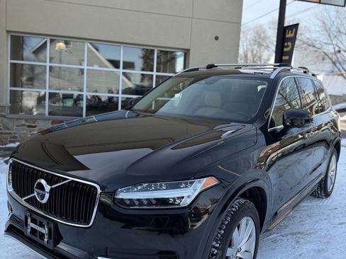 Used 2016 Volvo XC90 T6 Momentum w/ Momentum Plus Package image 3