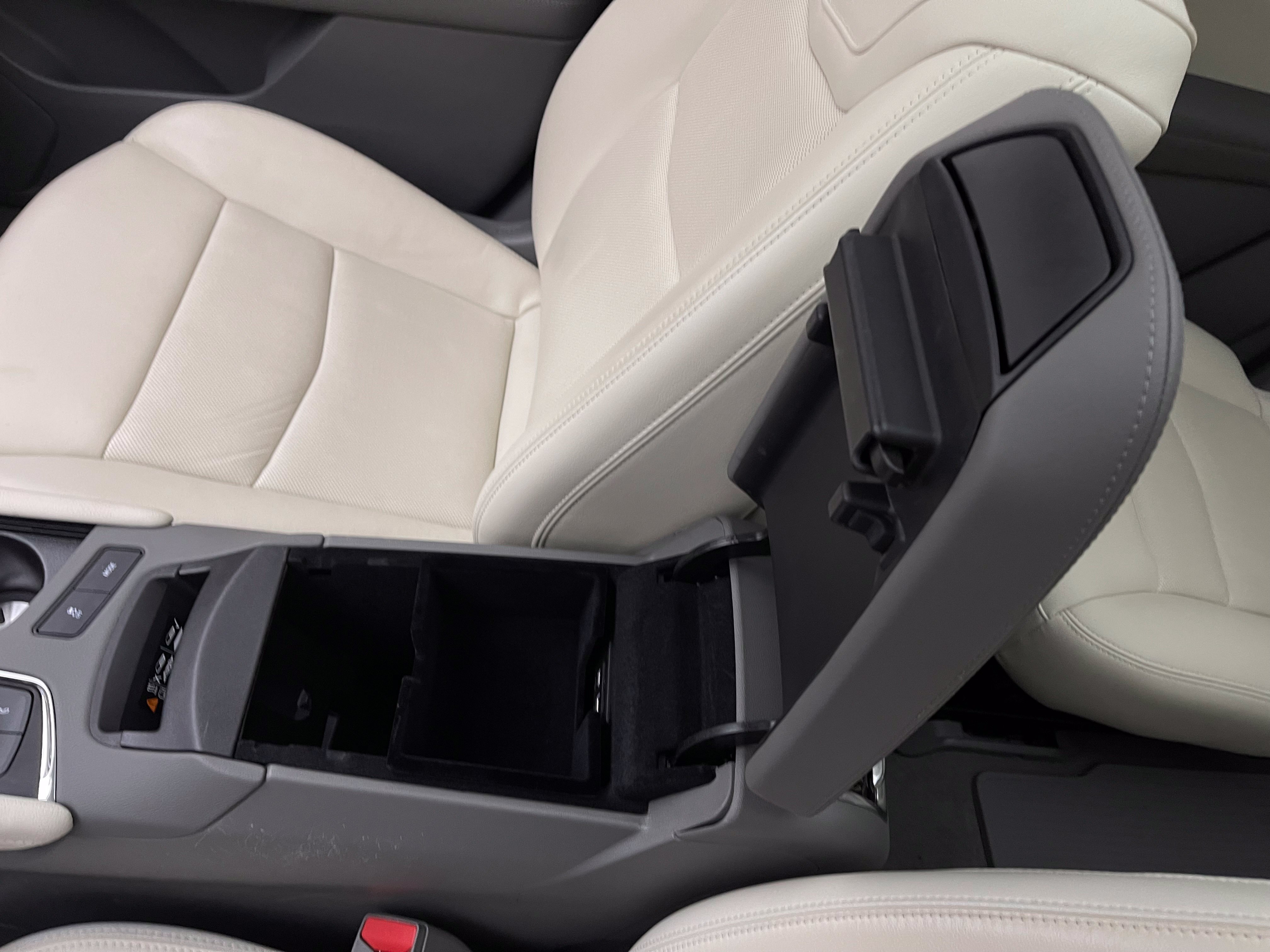 Used 2024 Cadillac XT6 Premium Luxury FWD image 36