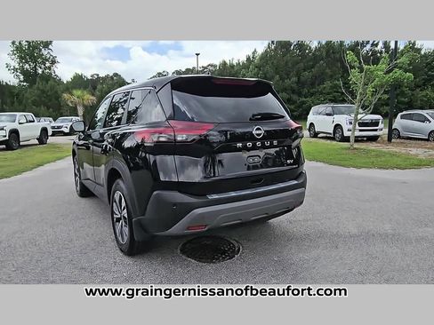 Used 2023 Nissan Rogue SV FWD image 28