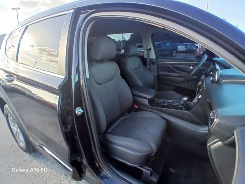 Used 2019 Hyundai Santa Fe SE image 16
