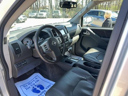 Used 2017 Nissan Frontier PRO-4X w/ Pro-4x Luxury Package image 11