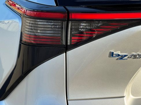 Used 2023 Toyota bZ4X XLE image 26