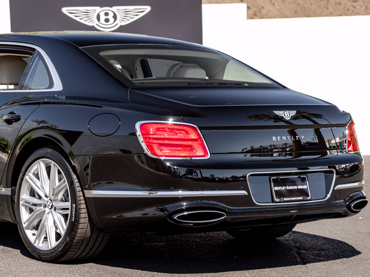 Used 2026 Bentley Flying Spur V8 AWD/4WD image 12