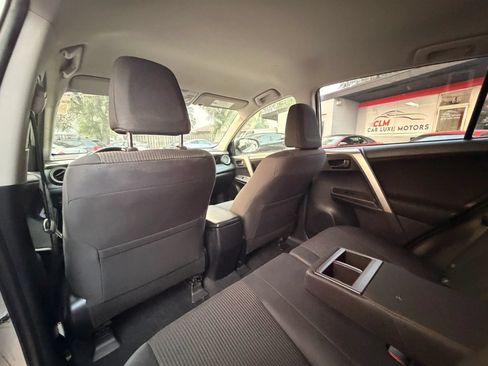 Used 2015 Toyota RAV4 LE AWD/4WD image 14
