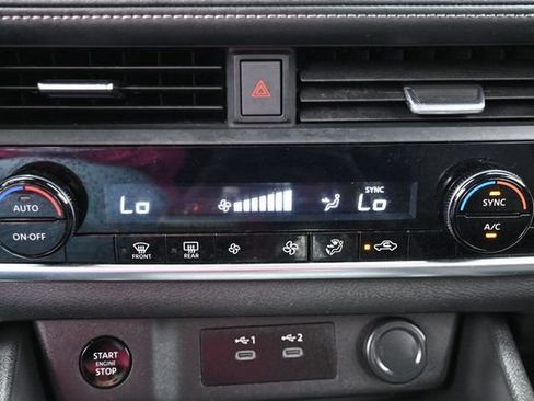 Used 2025 Nissan Rogue SV FWD image 21