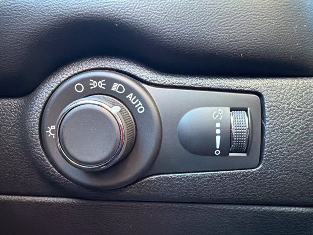Used 2025 Dodge Durango R/T AWD/4WD image 28