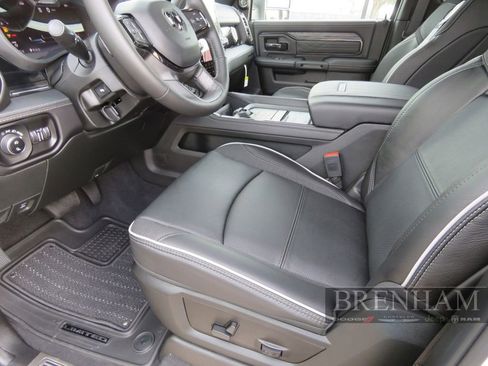 Used 2026 RAM 2500 Limited AWD/4WD image 13