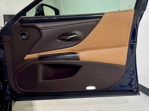 Used 2019 Lexus ES 350 350 Luxury image 25