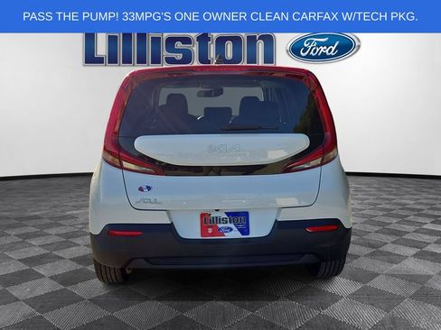 Used 2022 Kia Soul LX w/ Technology Package FWD image 5