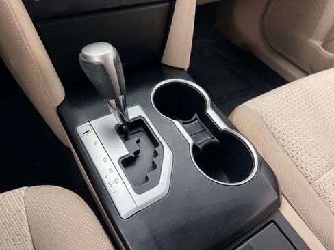 Used 2014 Toyota Camry LE FWD image 25