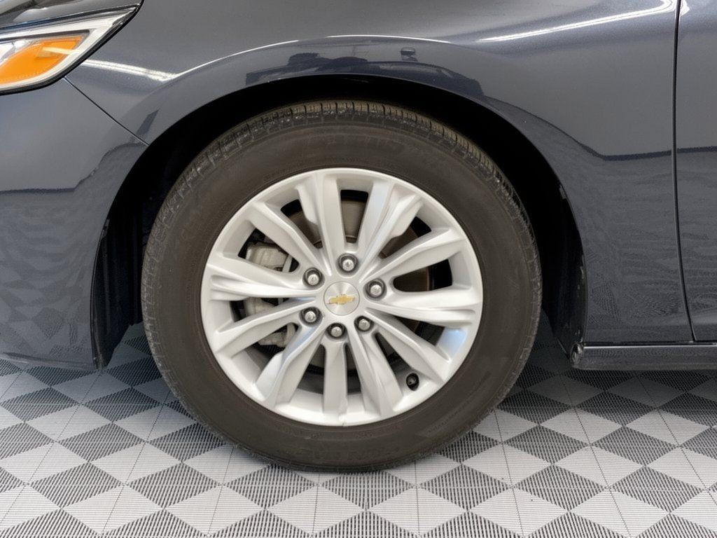 Used 2023 Chevrolet Malibu LT w/ Driver Confidence Package FWD image 10
