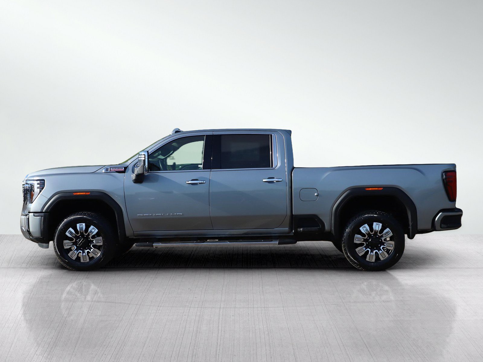 Used 2025 GMC Sierra 3500 Denali w/ Denali Reserve Package AWD/4WD image 2