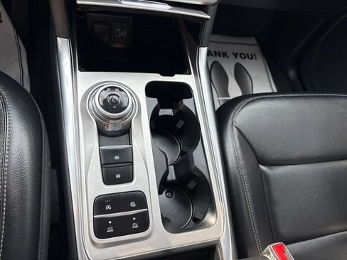 Used 2021 Ford Explorer XLT w/ Equipment Group 202A RWD image 17
