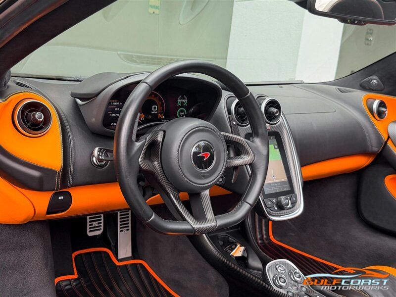 Used 2018 McLaren 570S Spider RWD image 14