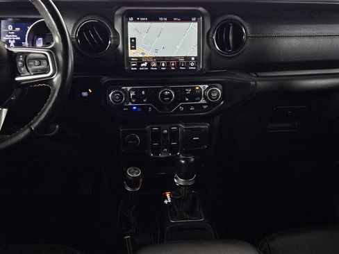 Used 2021 Jeep Wrangler Unlimited Sahara AWD/4WD image 9