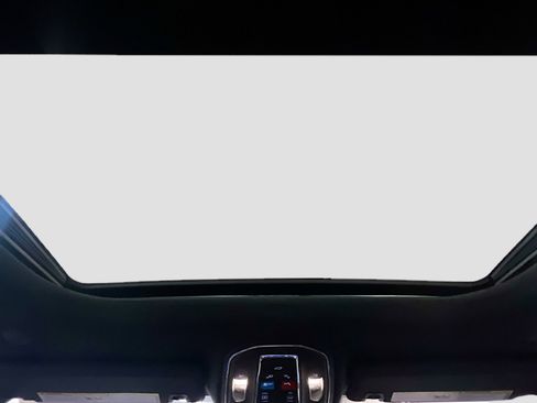 Used 2024 Jeep Grand Cherokee L Altitude image 15