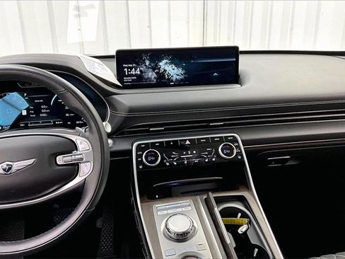 Used 2024 Genesis GV80 3.5T w/ Prestige Package image 6