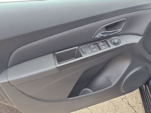 Used 2015 Chevrolet Cruze LT image 26