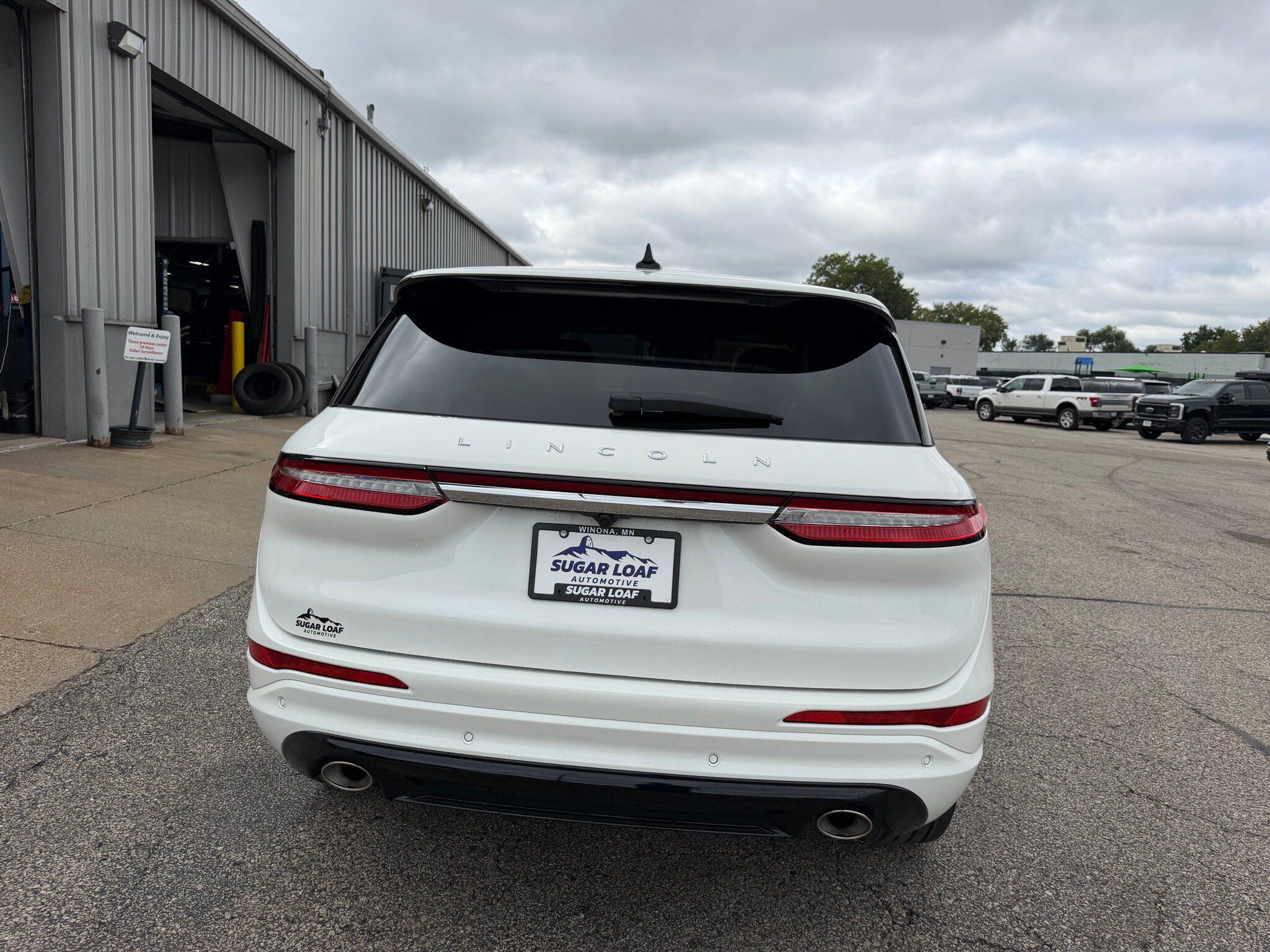 Used 2025 Lincoln Corsair AWD w/ Equipment Group 101A image 5