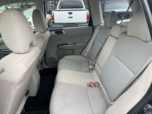 Used 2012 Subaru Forester 2.5X w/ Alloy Wheel Pkg image 10