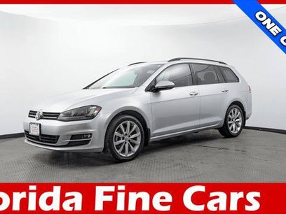 Used 2016 Volkswagen Golf SE w/ Lighting Package