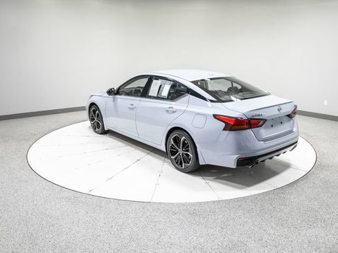 Used 2023 Nissan Altima 2.5 SR FWD image 30