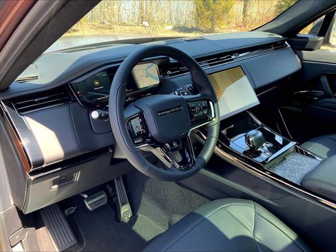 New 2025 Land Rover Range Rover Sport SV Edition Two image 8