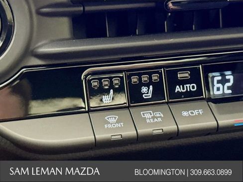 Used 2025 Toyota Crown Platinum w/ Carpet Mat Package (TMS) AWD/4WD image 21