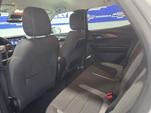 Used 2025 Chevrolet TrailBlazer LT image 20