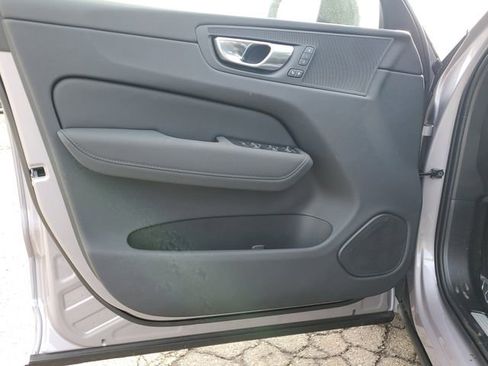 New 2026 Volvo XC60 B5 Plus w/ Protection Package Premier image 20