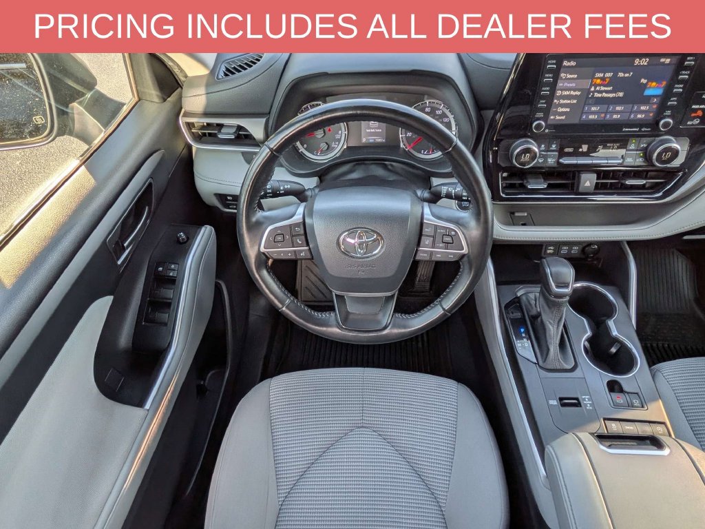 Used 2022 Toyota Highlander LE FWD image 17