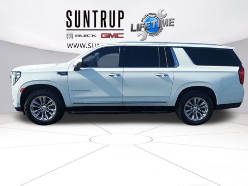 Used 2021 GMC Yukon XL SLT w/ SLT Luxury Package image 2