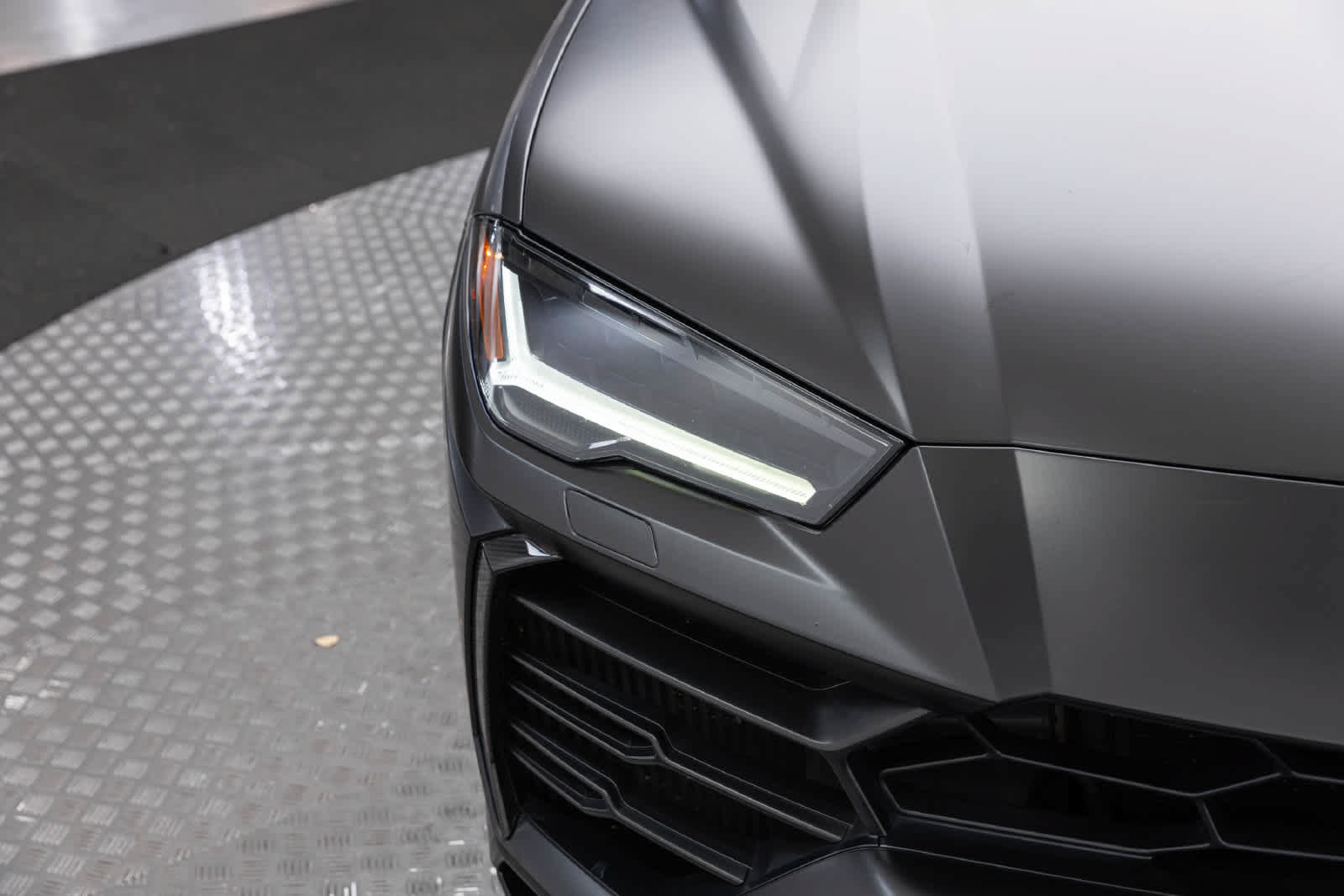 Used 2021 Lamborghini Urus AWD/4WD image 55