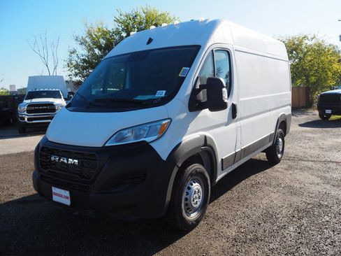 New 2025 RAM ProMaster 2500 image 2