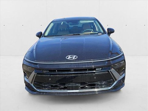 New 2025 Hyundai Sonata Limited image 6