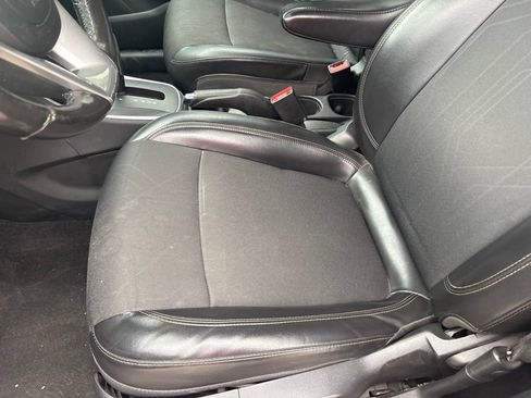 Used 2022 Chevrolet Trax LT w/ Driver Confidence Package AWD/4WD image 12