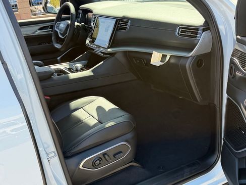 New 2026 Jeep Grand Wagoneer 4WD image 20