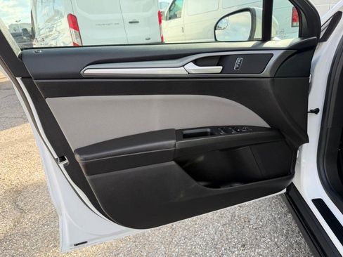 Used 2016 Ford Fusion S image 15