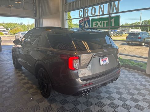 Used 2020 Ford Explorer ST w/ ST High-Performance Pack AWD/4WD image 4