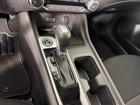 Used 2023 Nissan Sentra SV image 18